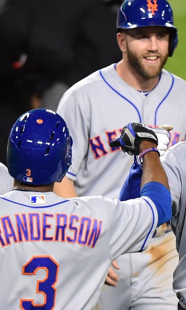 Noah Syndergaard goes all Thor on Dodgers, hits two homers